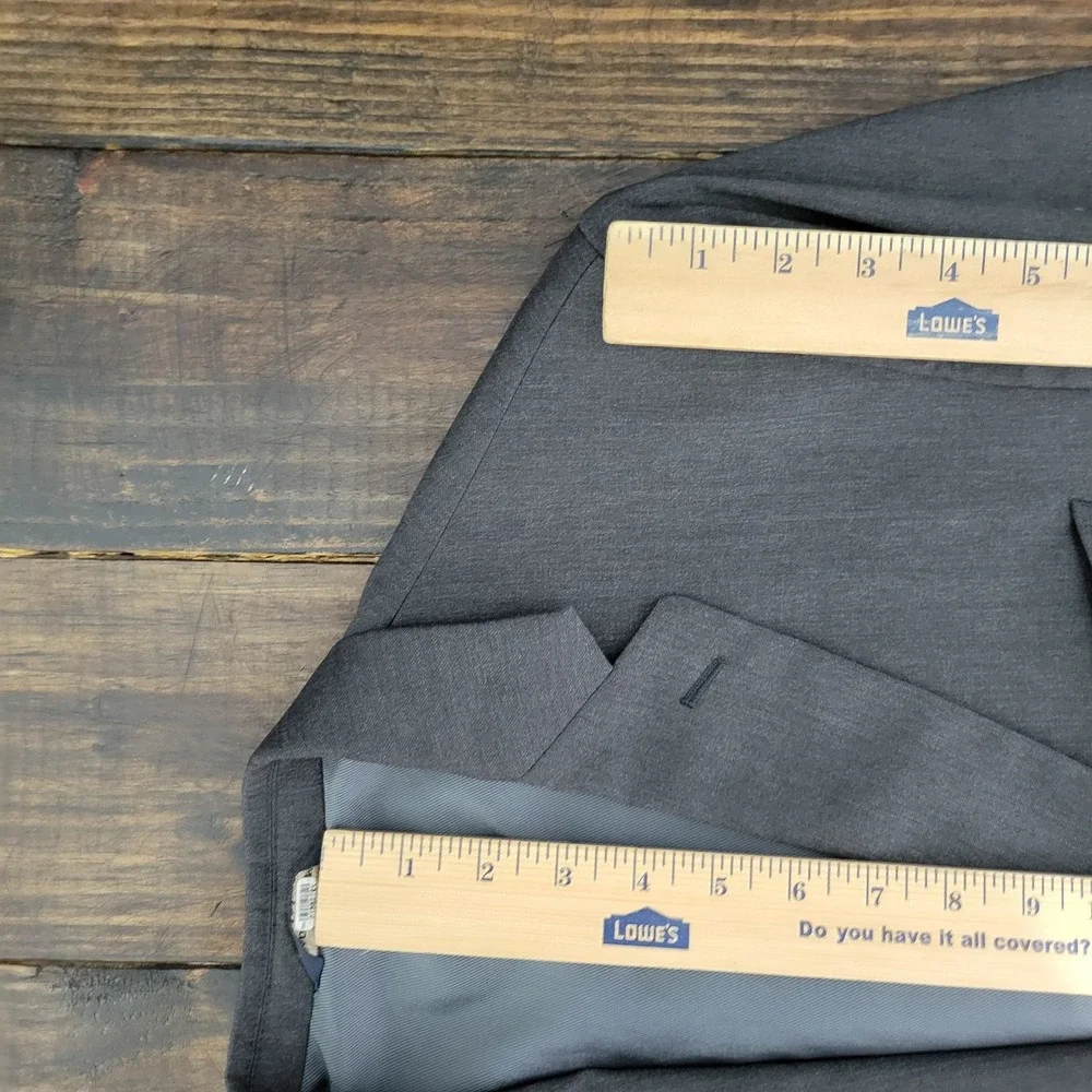 Banana Republic Men's Sport Coat Blazer Two Button‎ Charcoal Lanicifio Wool 42L